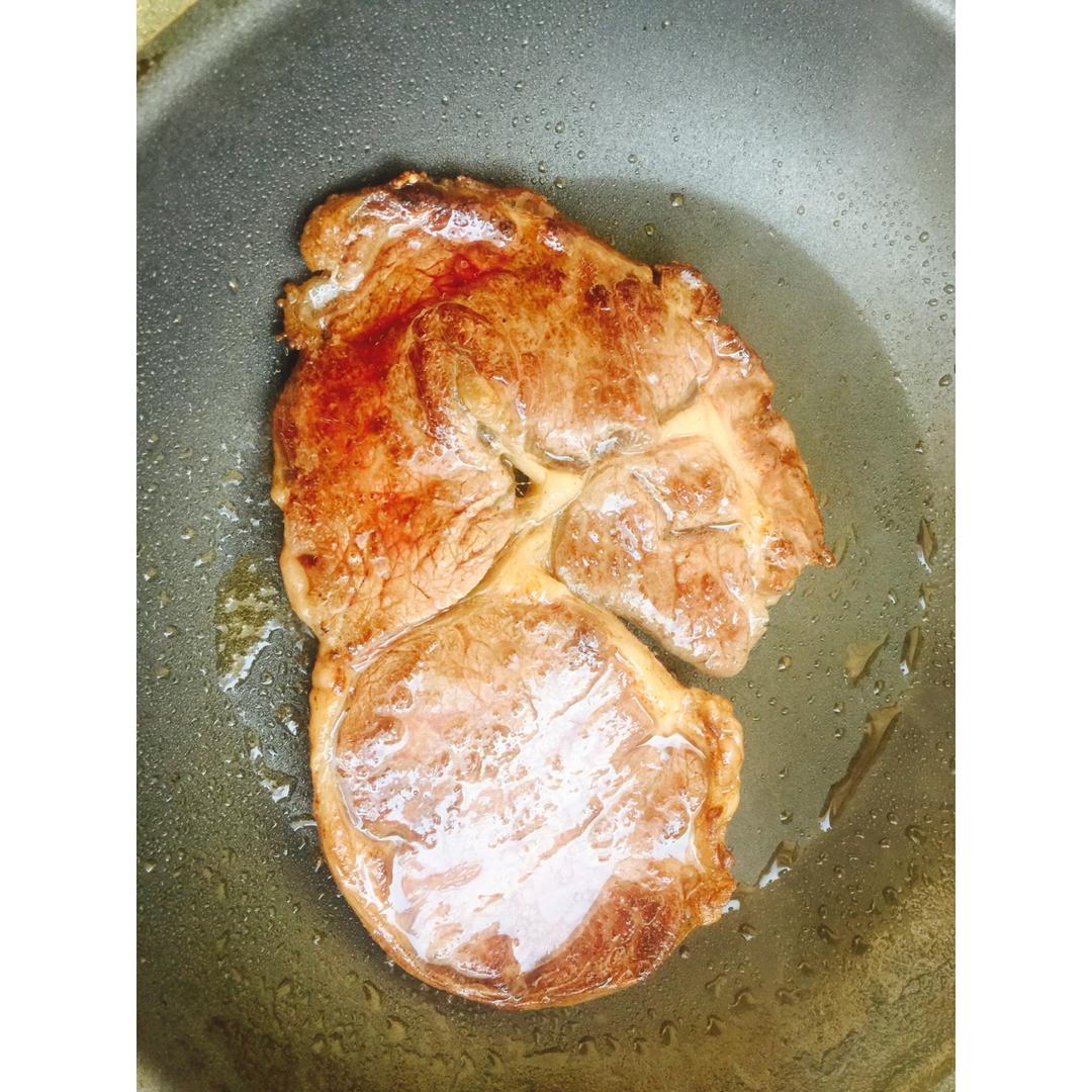 好吃到哭的煎牛排