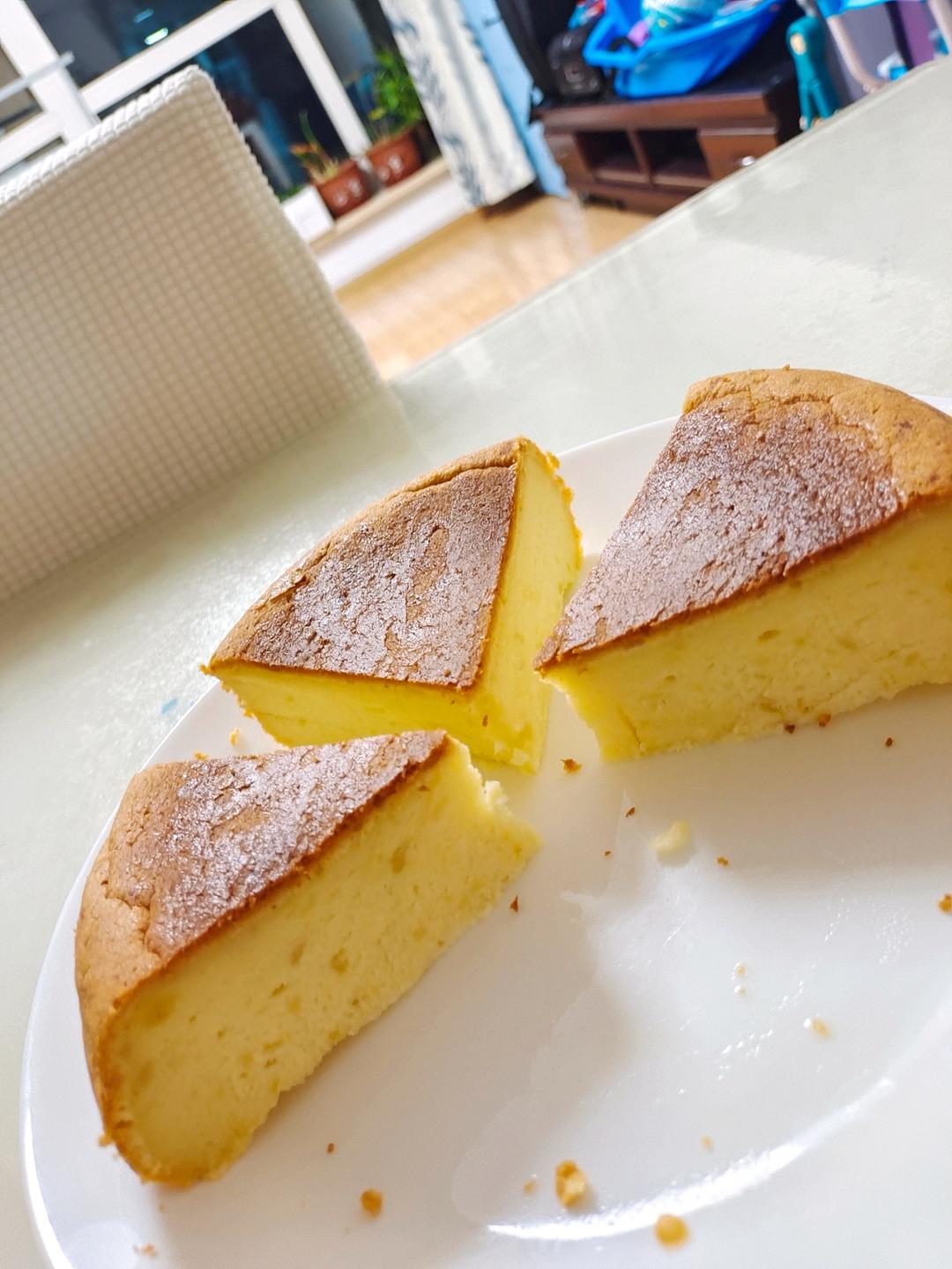 不用电子称只需要普通电饭锅做的电饭锅蛋糕