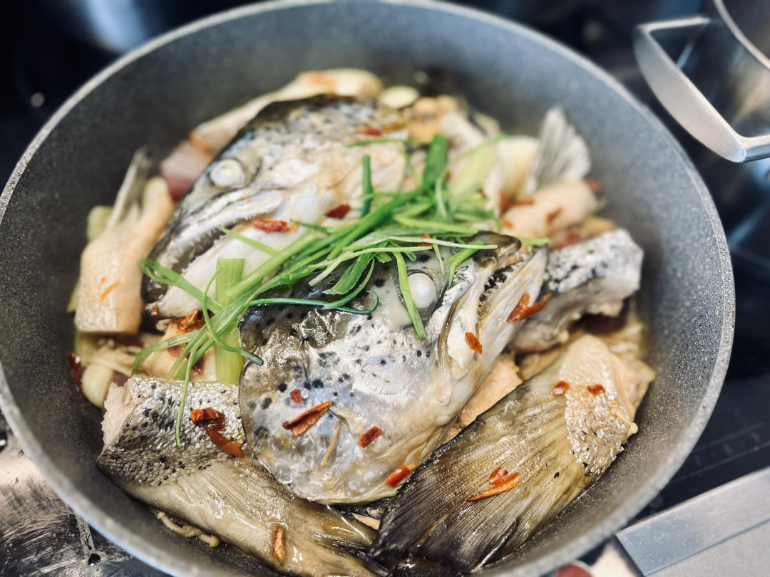 《中餐厅》张亮的焗三文鱼头