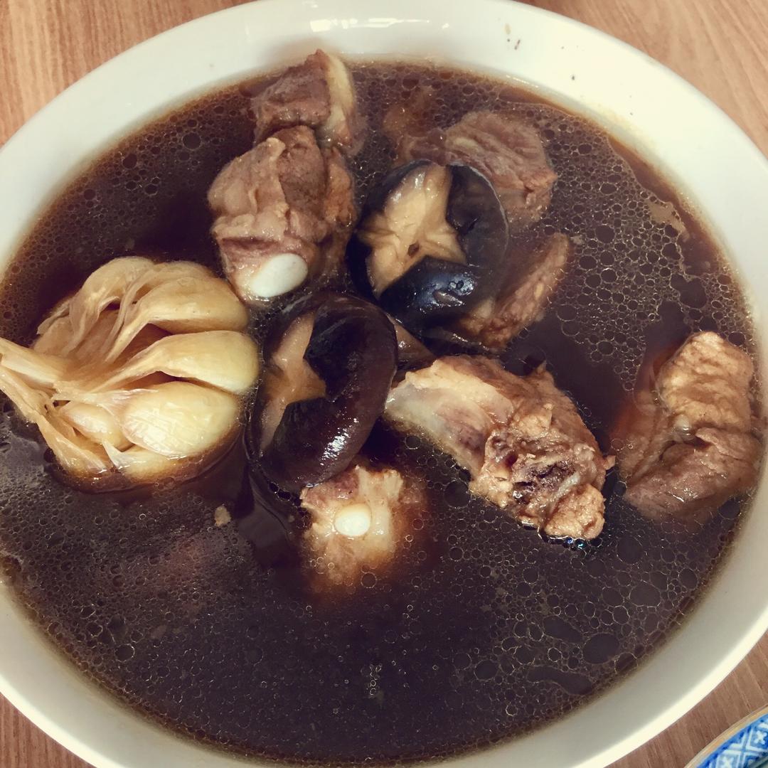 马来西亚肉骨茶（丰富配料版）