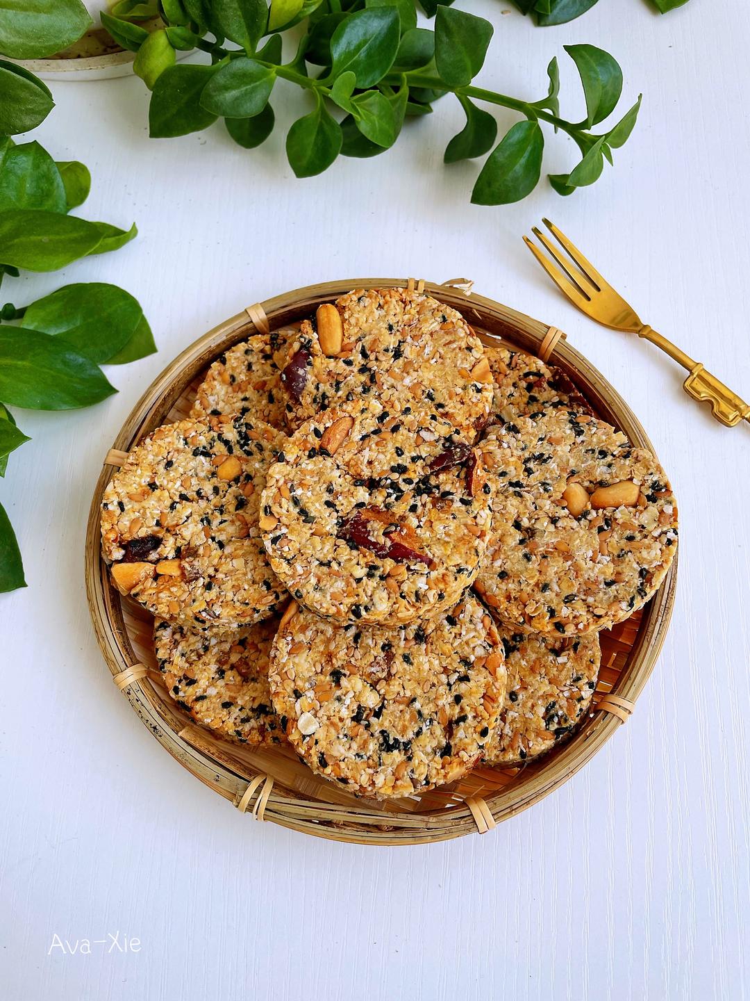 低油低糖燕麦芝麻亚麻籽坚果代餐饼