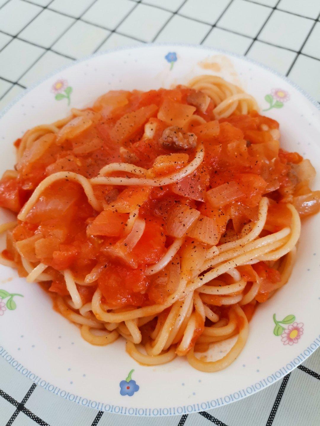 番茄肉酱意大利面