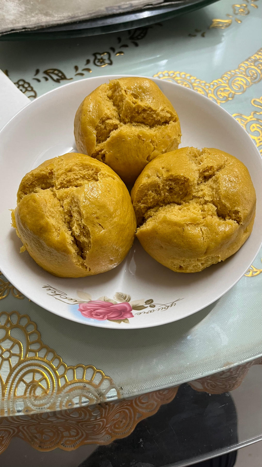 不加一滴水的南瓜开花馒头，纯南瓜泥和面，无需泡打粉，枣香浓郁个个开花