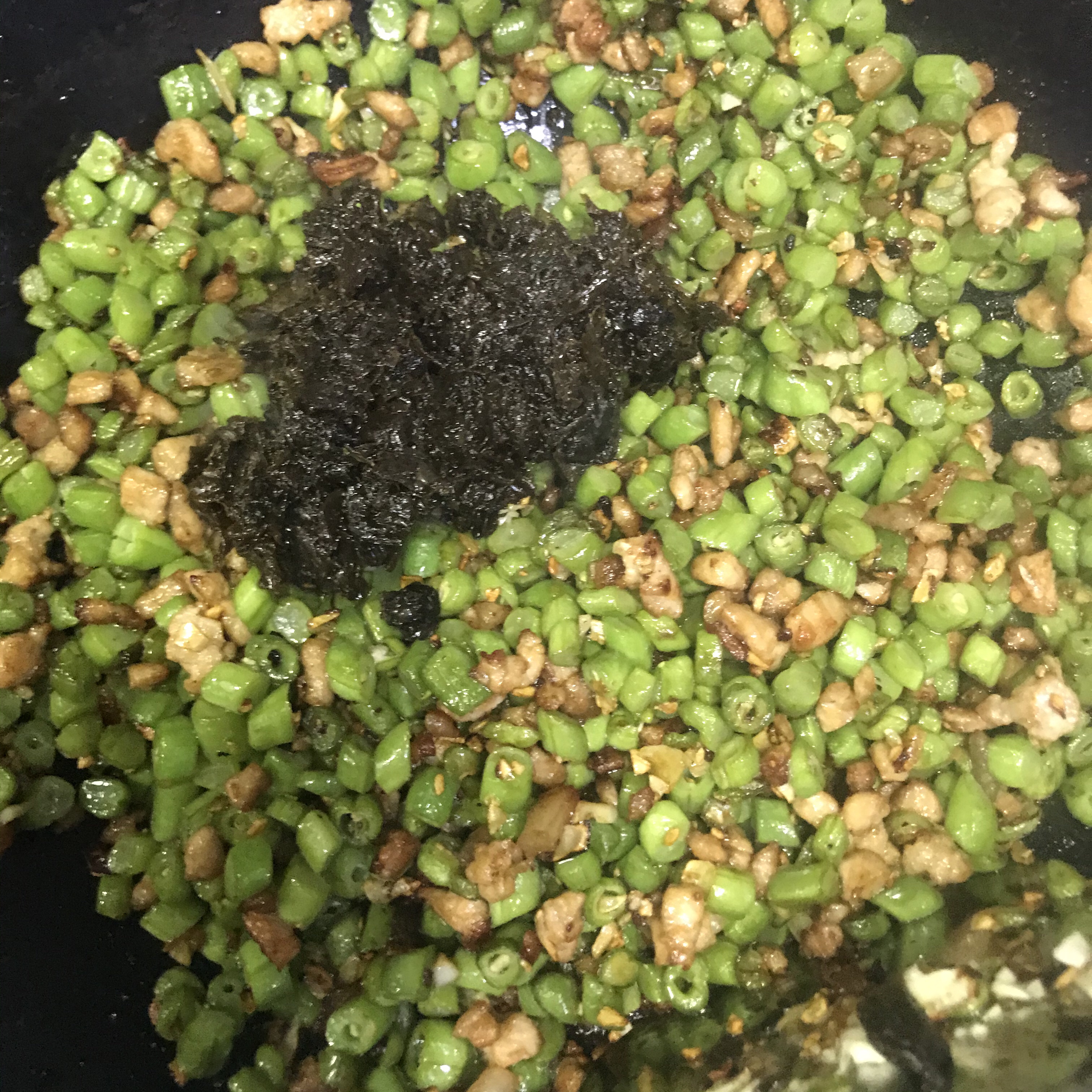 榄菜肉末四季豆的做法 步骤8