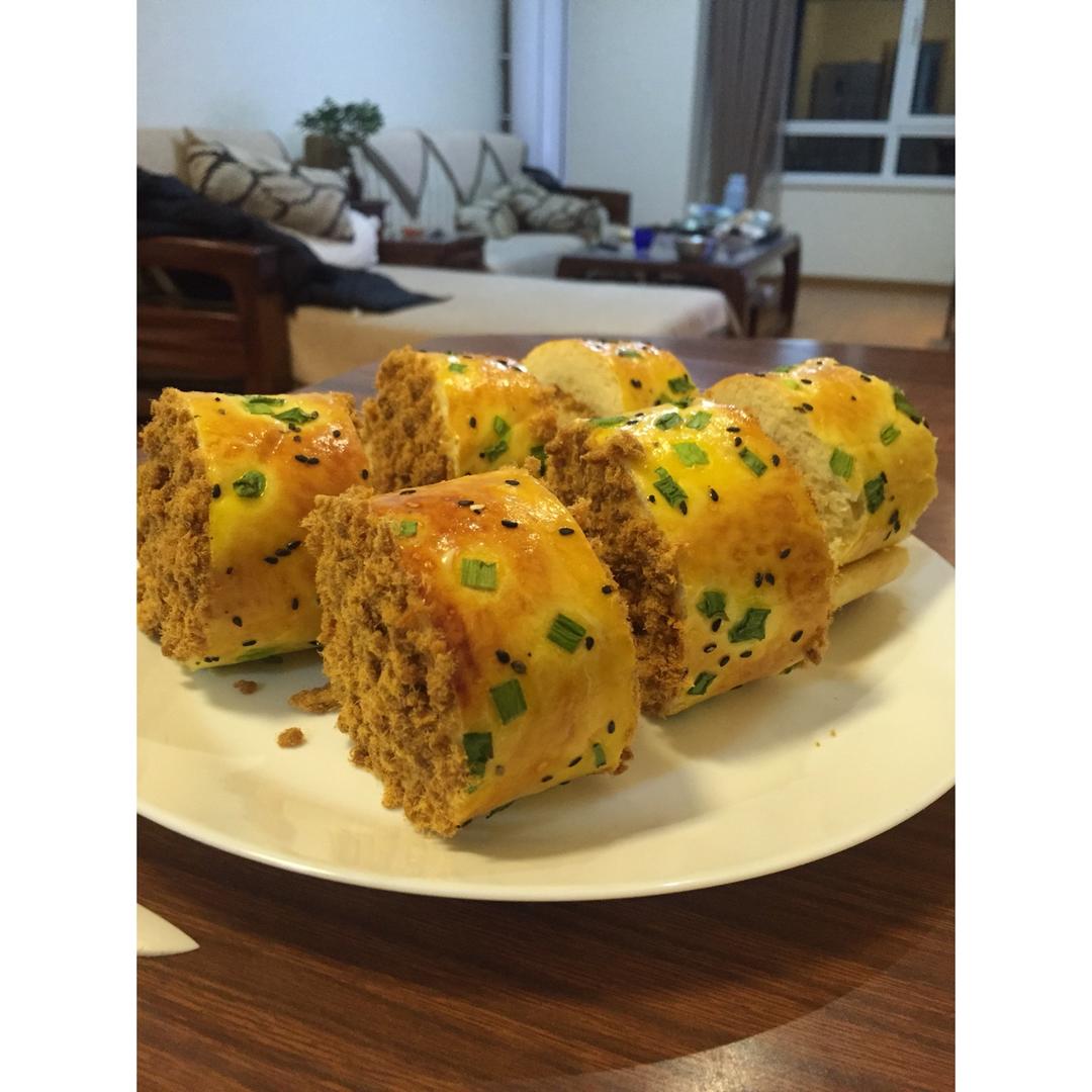 香葱肉松面包卷