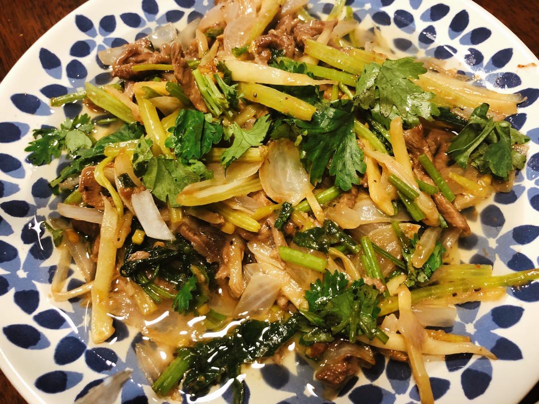 洋葱炒牛肉丝