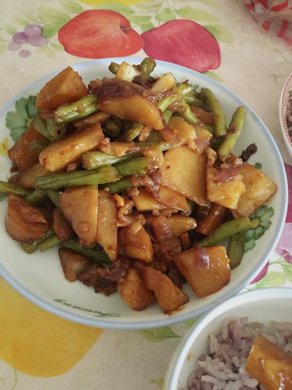 土豆炖豆角