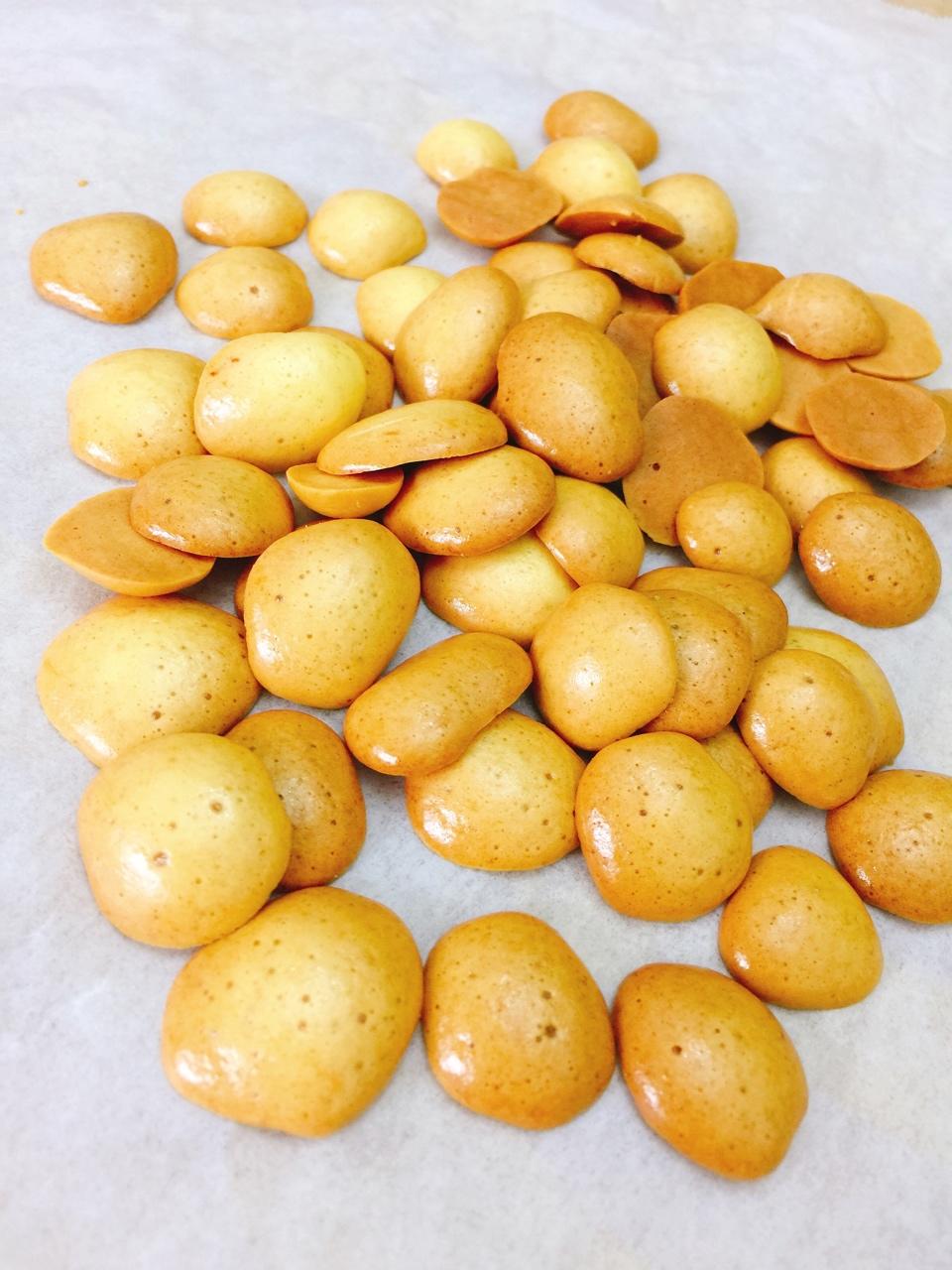 入口即化的无添加蛋黄溶豆