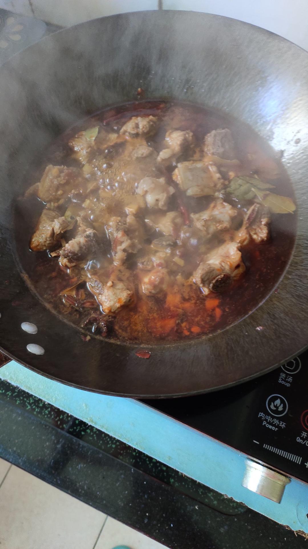 超级下饭的土豆烧排骨