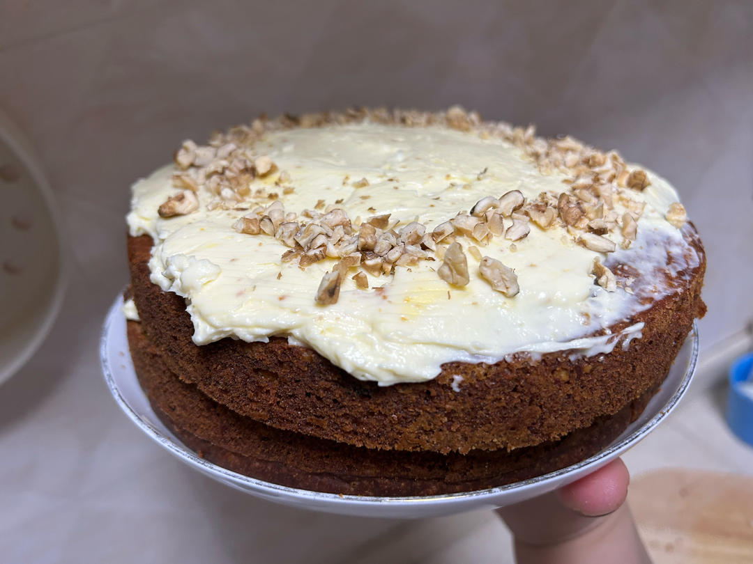 【经典胡萝卜蛋糕】 不需打发的简单快手蛋糕，胡萝卜的华丽变身 绝妙的消耗胡萝卜方法