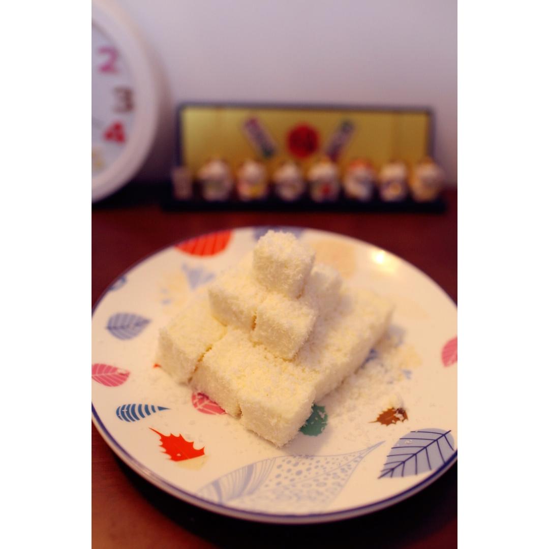 完胜85度C牛奶椰丝小方