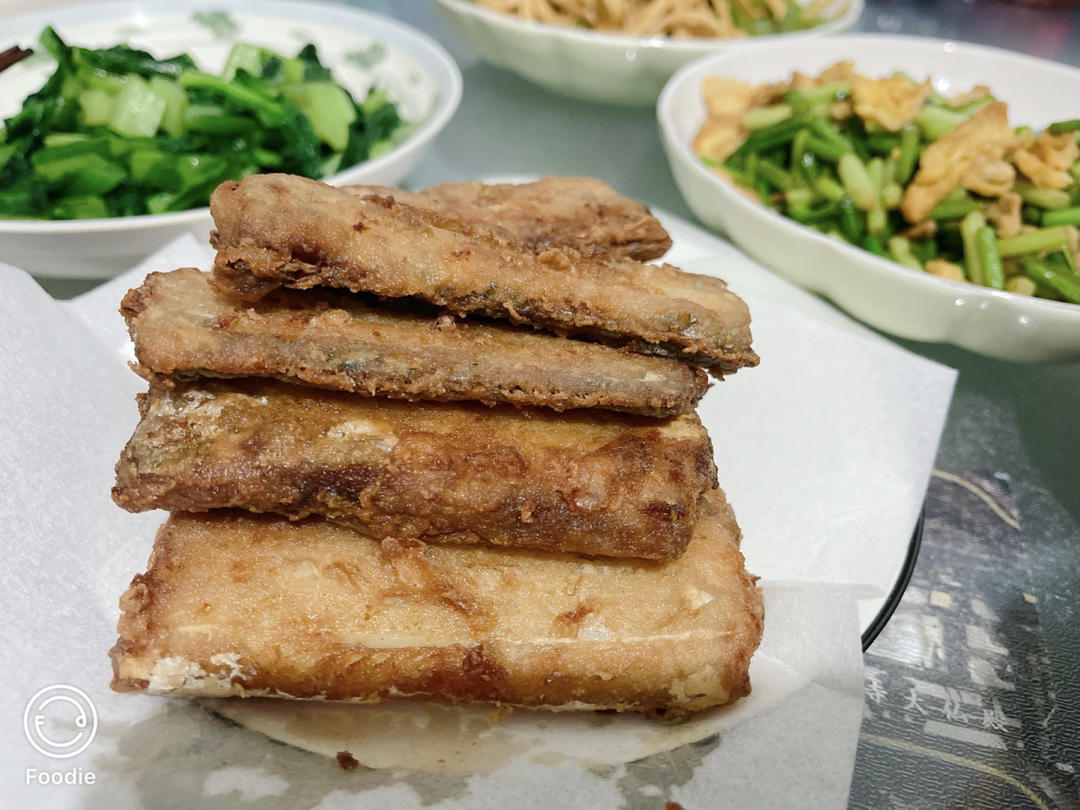 炸带鱼段(一点小窍门油就不浑了)