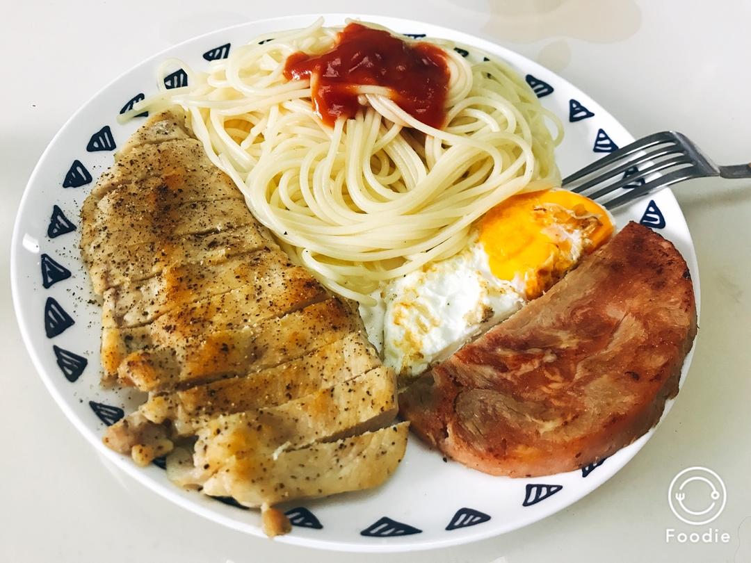 健身厨男版：香煎滑嫩鸡胸肉，全网最流行的鸡胸吃法！
