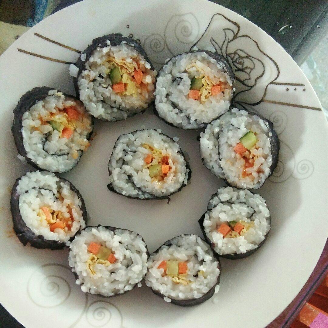 紫菜卷寿司