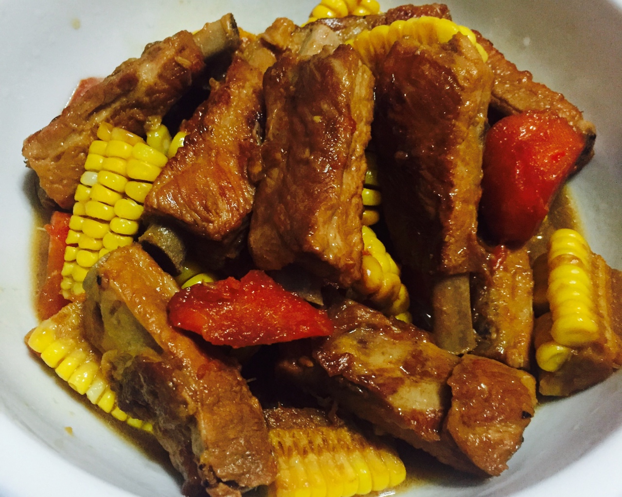 红烧排骨炖玉米的做法