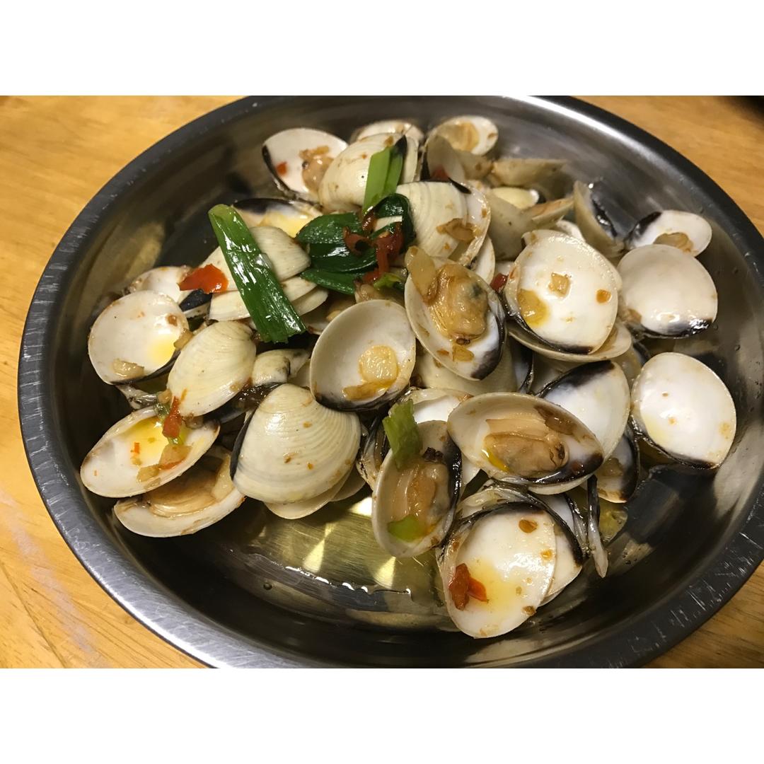 蒜香炒花甲