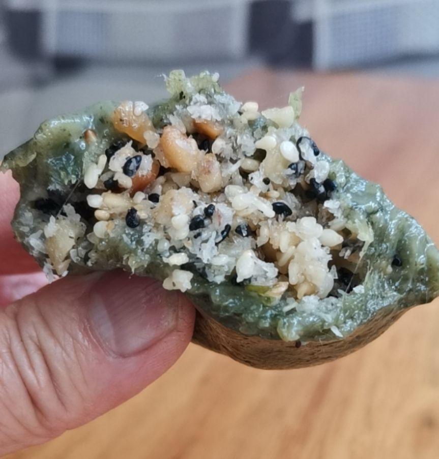 巨好吃！椰丝艾叶饼