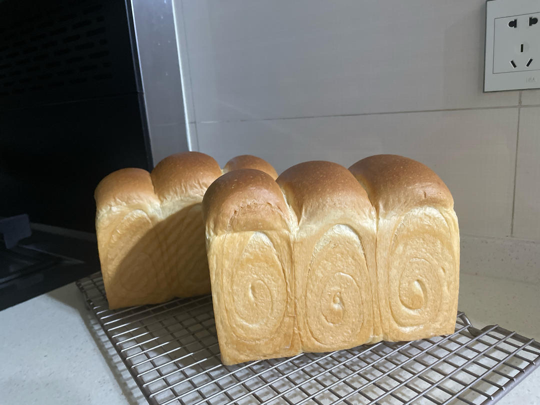 超棒的炼乳吐司只需一次发酵(450g土司盒x2)