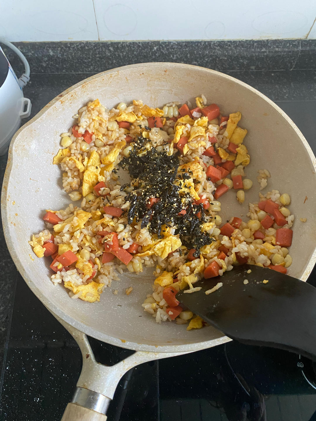 5️⃣分钟搞定巨巨巨好吃的‼️海苔午餐肉炒饭