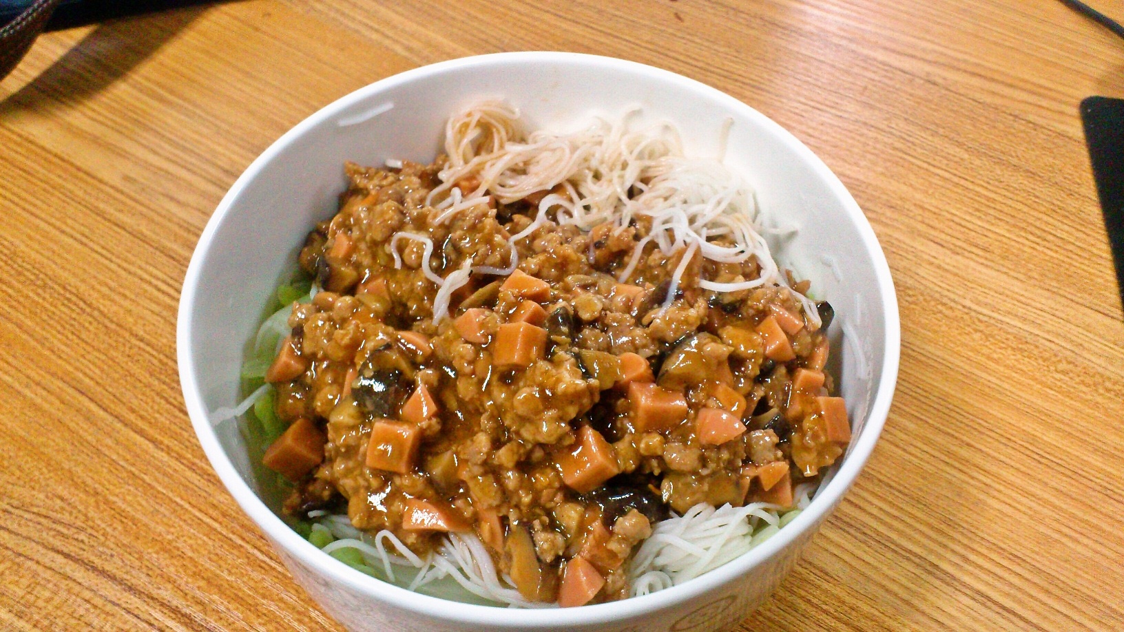 私房香菇肉酱拌面