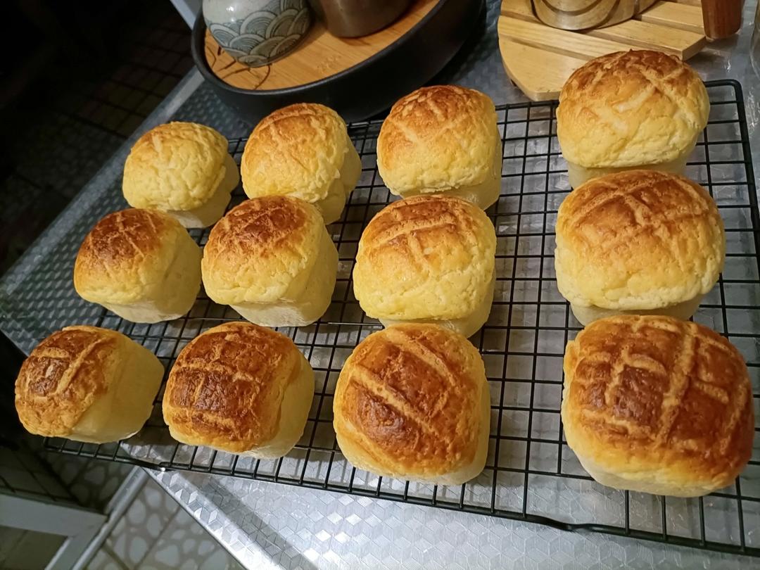 有凤梨馅的🔥mini菠萝吐司