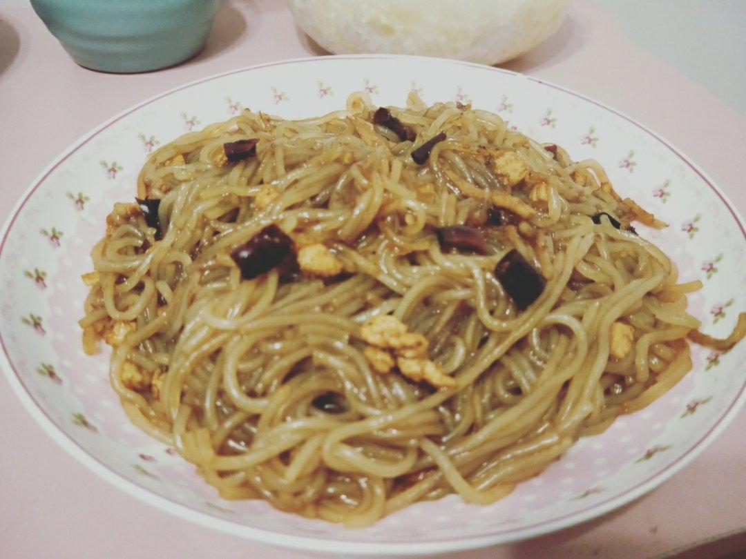 蚂蚁上树