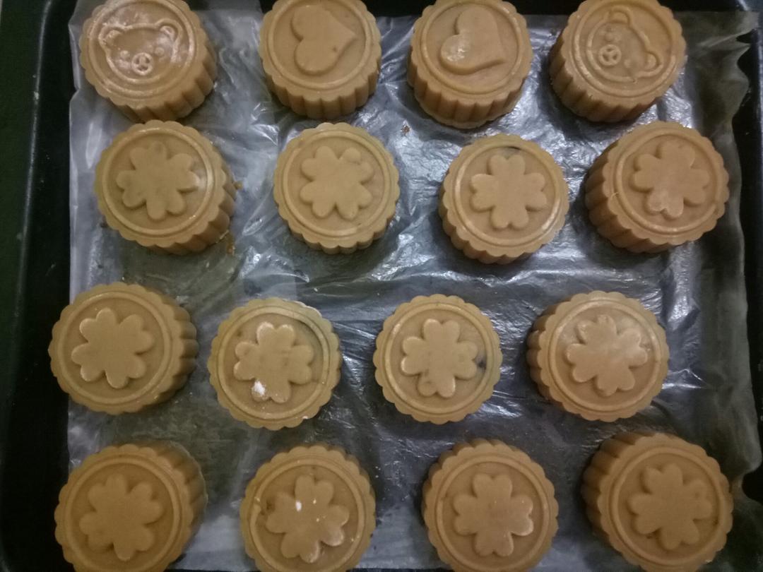 广式月饼——蛋黄莲蓉月饼