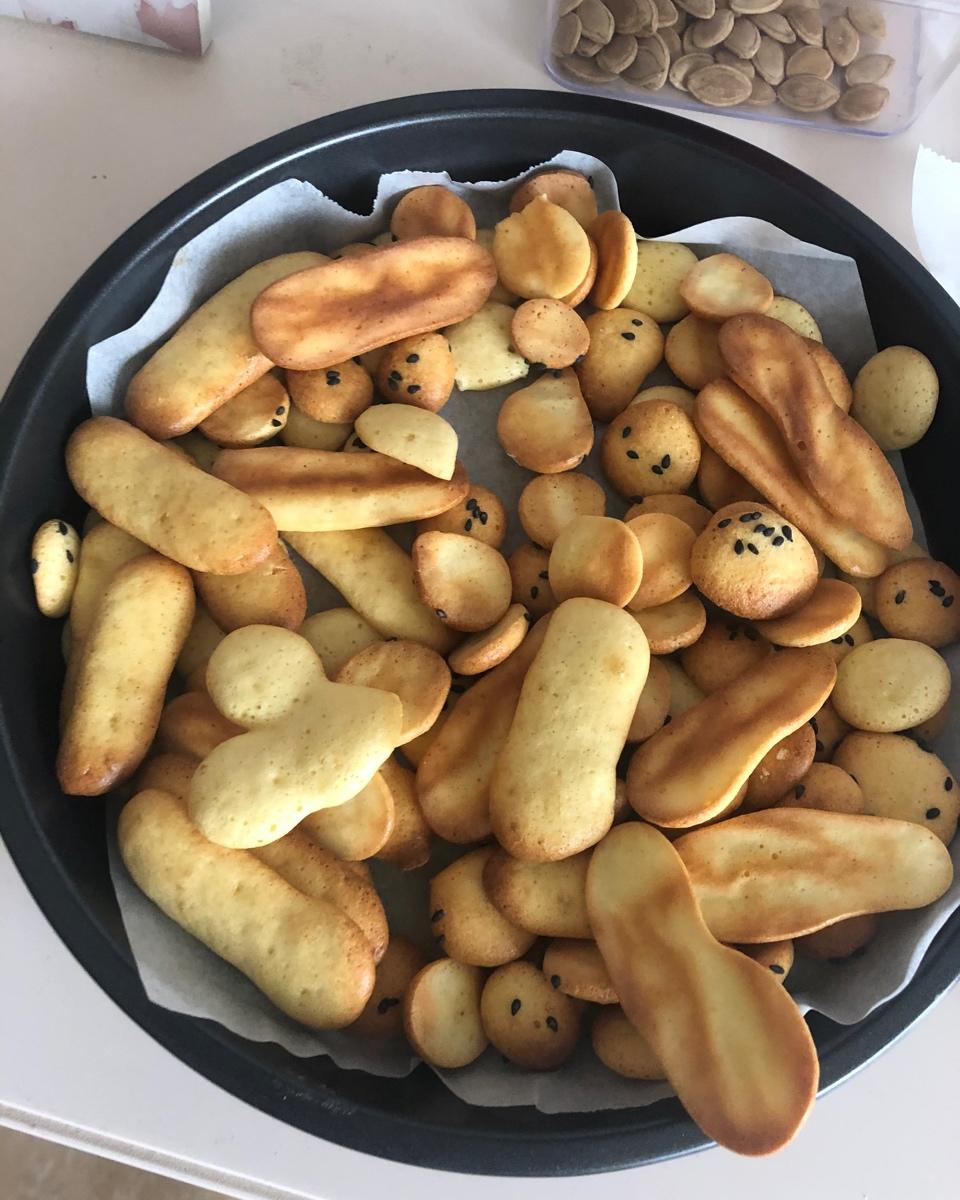 简便的鸡蛋饼干，特别适合小孩子吃