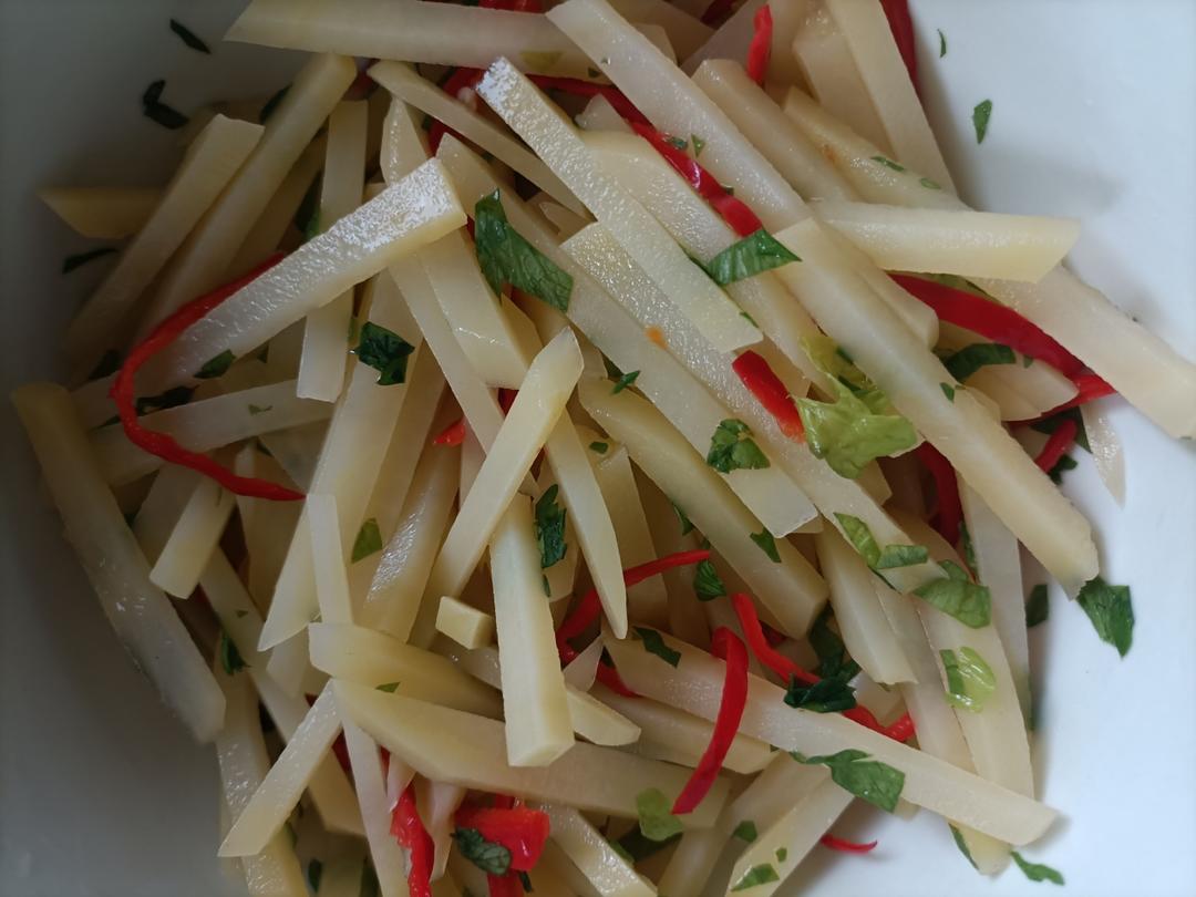 柠檬凉拌土豆丝的做法