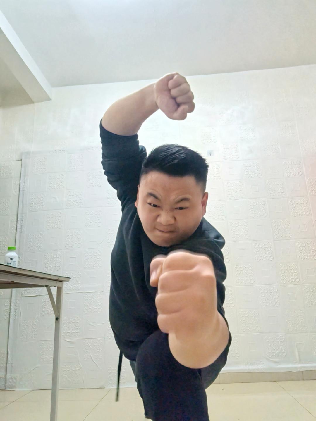 靳启林