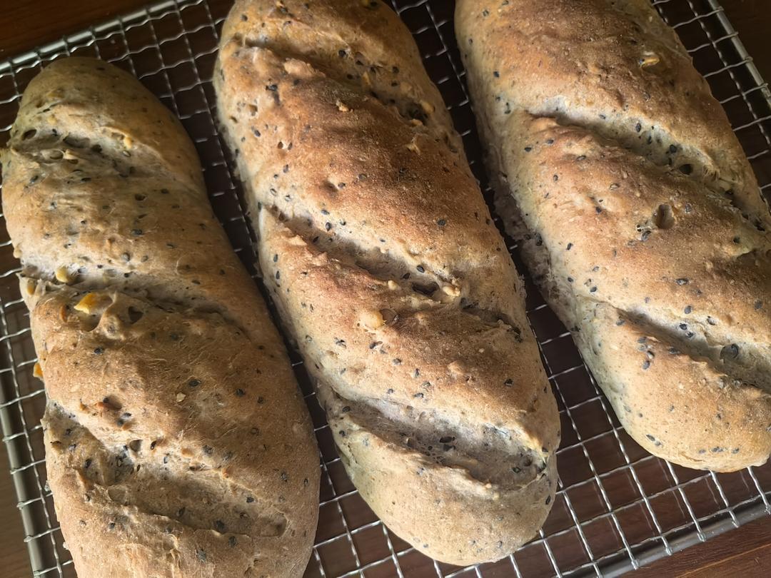 核桃蔓越莓全麦软欧包