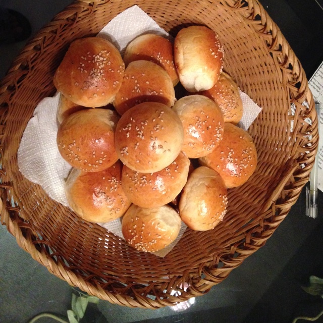 大人小孩都爱不释口的【蜂蜜牛奶小餐包】