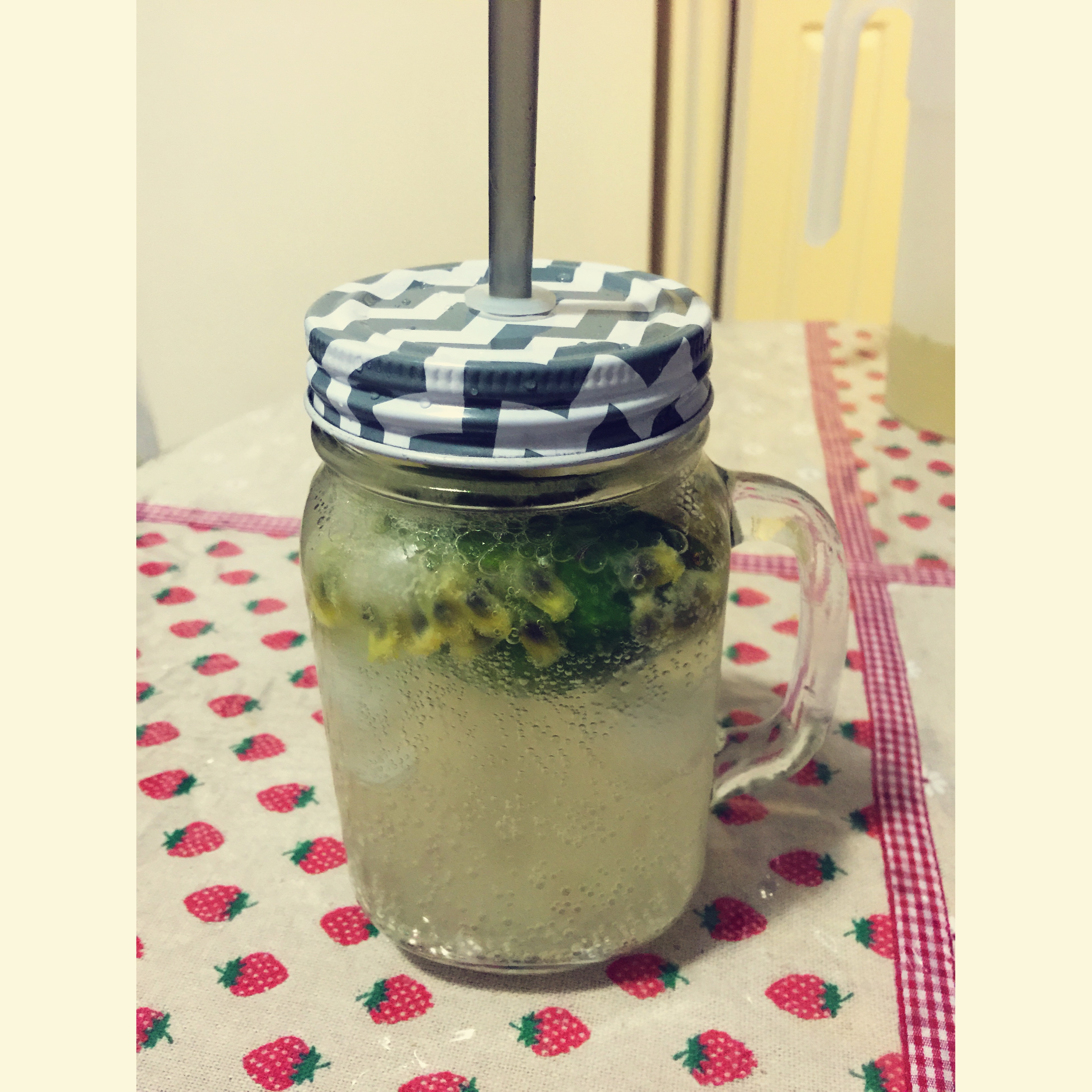 青柠/青桔百香果气泡水/夏日必备