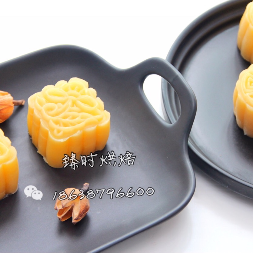 当下最流行的月饼----通透奶黄流心月饼配方、细节和理论