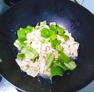 尖椒干豆腐的做法 步骤6