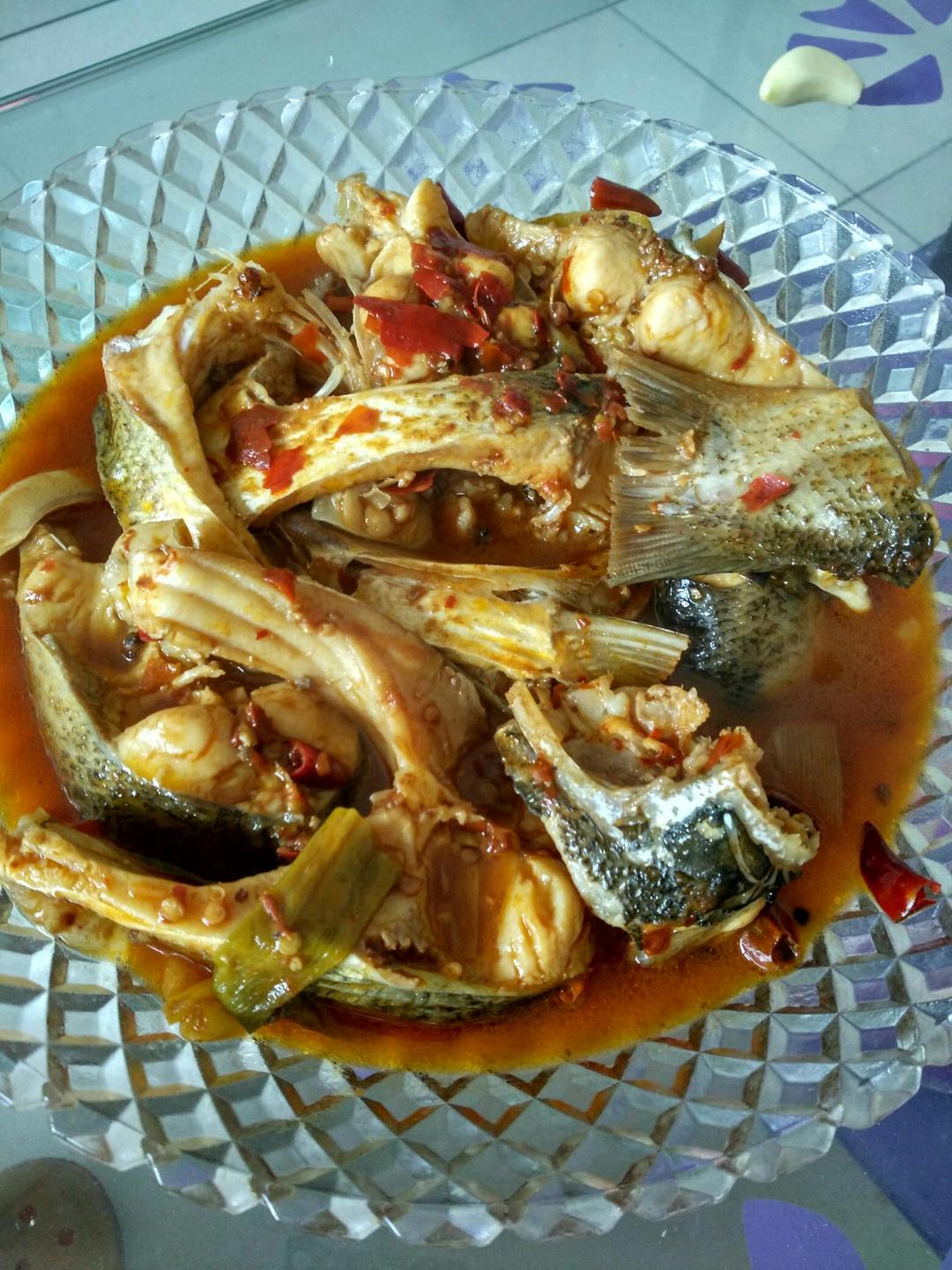 家常烧白鲢鱼