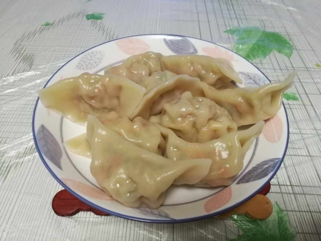 芹菜胡萝卜猪肉水饺