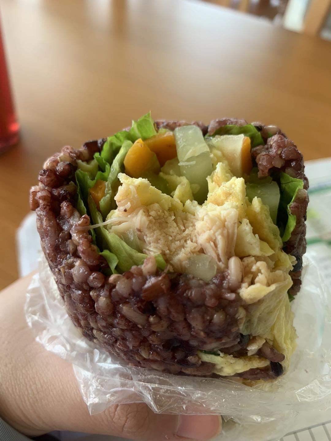 低脂紫米时蔬饭团