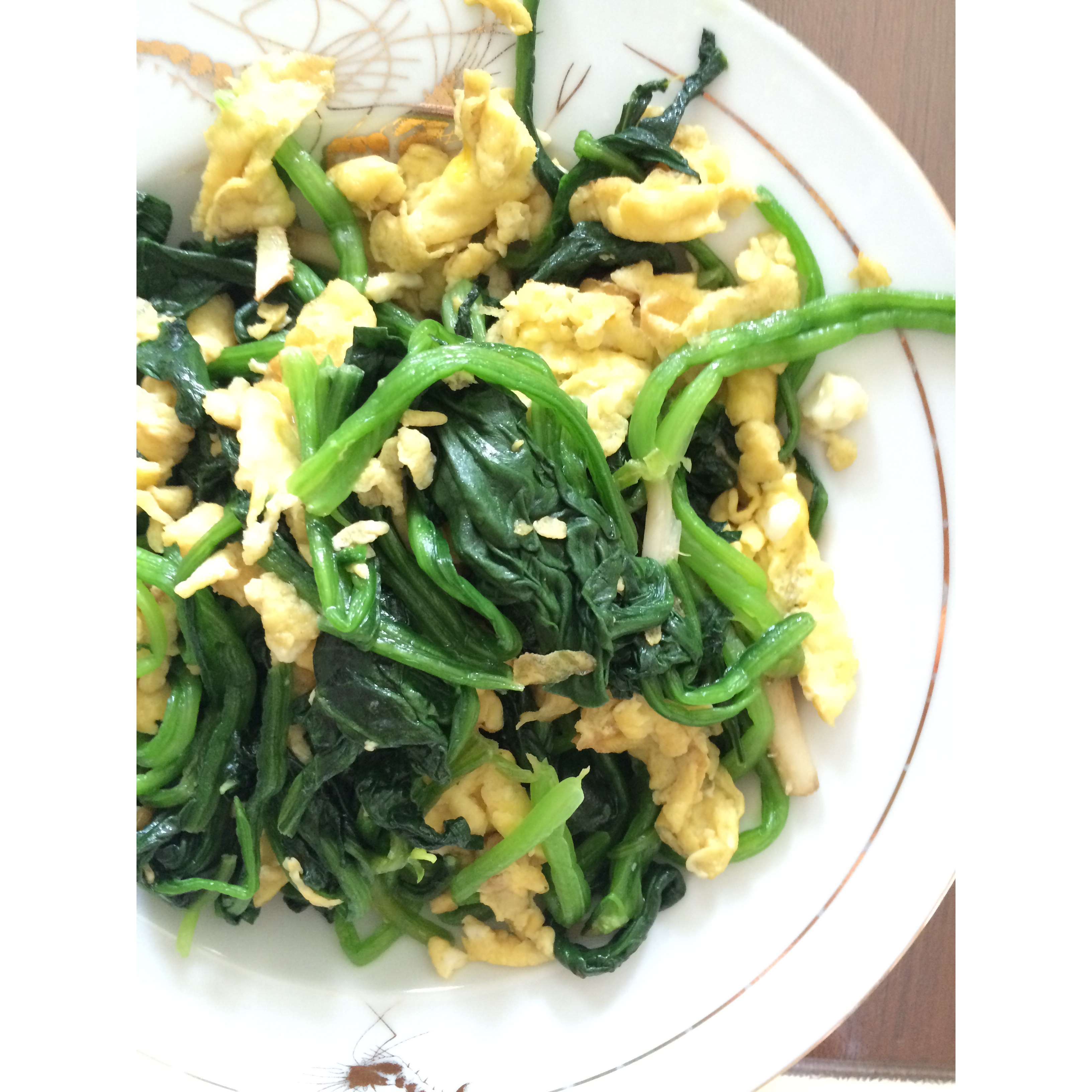 菠菜炒鸡蛋