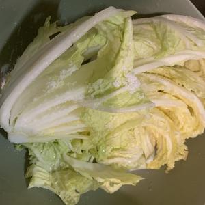 自制韩国泡菜的做法 步骤2