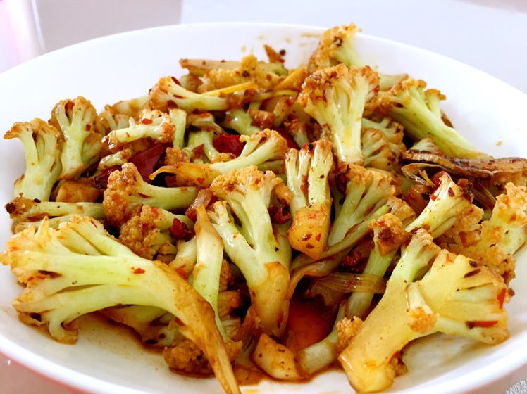 很“浪费”米饭的家常菜之一-------干锅菜花