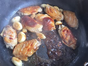 蒜香蚝油鸡翅中的做法 步骤4