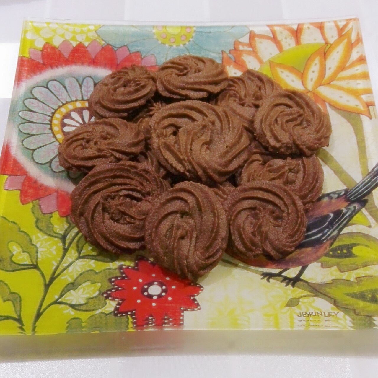 挤花毫无压力的巧克力曲奇