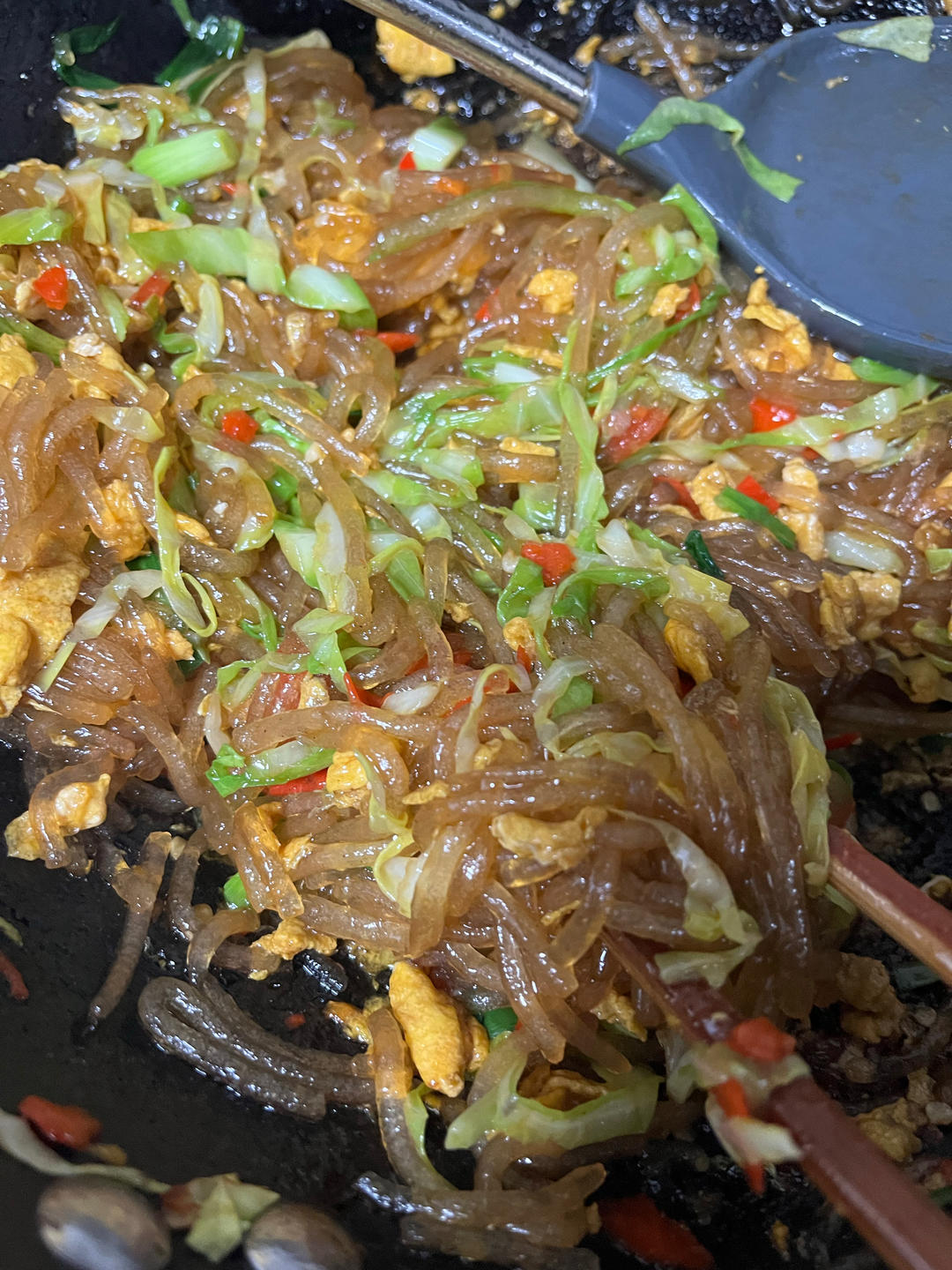 包心菜炒红薯粉丝