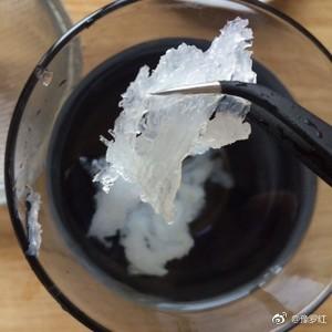 冰糖莲子炖燕窝的做法 步骤1
