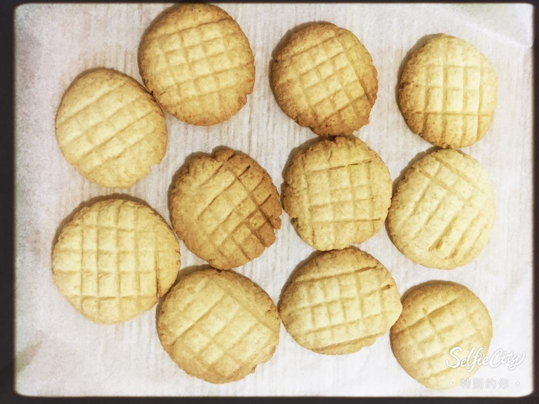 牛奶饼干