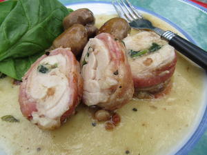 看西餐如何烹饪大鱼大肉 - 培根鸡肉菠菜卷的做法 步骤7