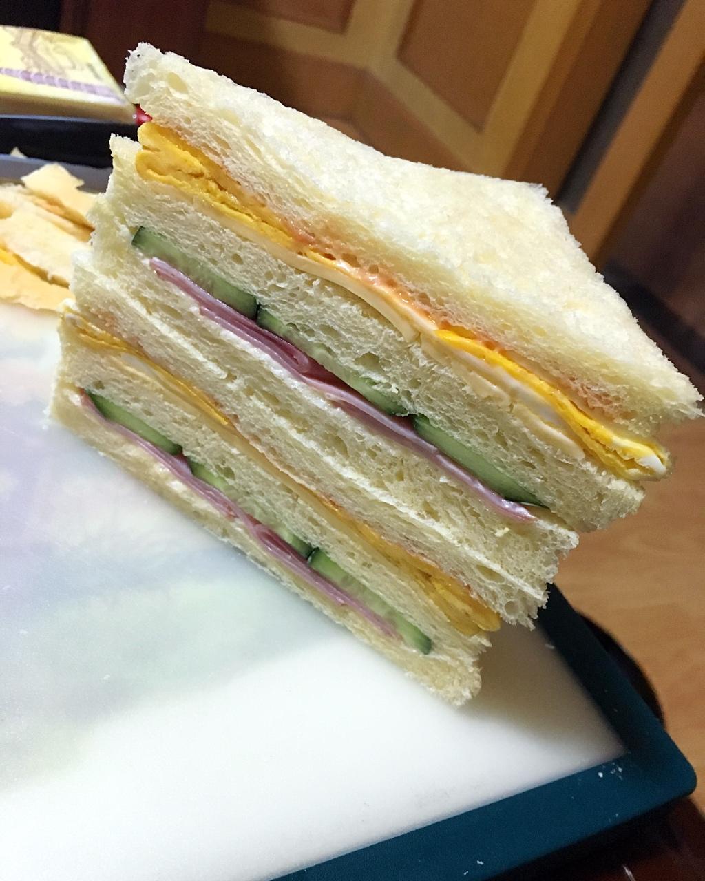 火腿芝士蛋三文治