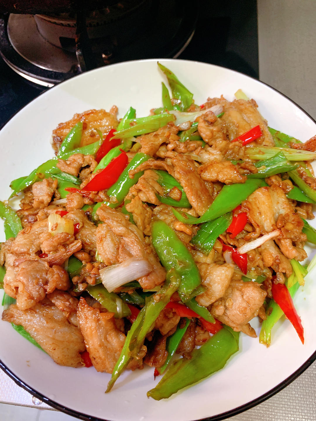 厨师长教你：“小炒肉”的家常做法，家常味很浓郁，先收藏起来