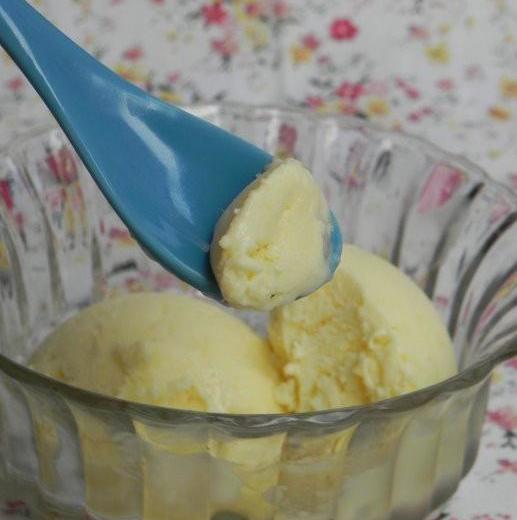 菠萝椰香冰淇淋的做法